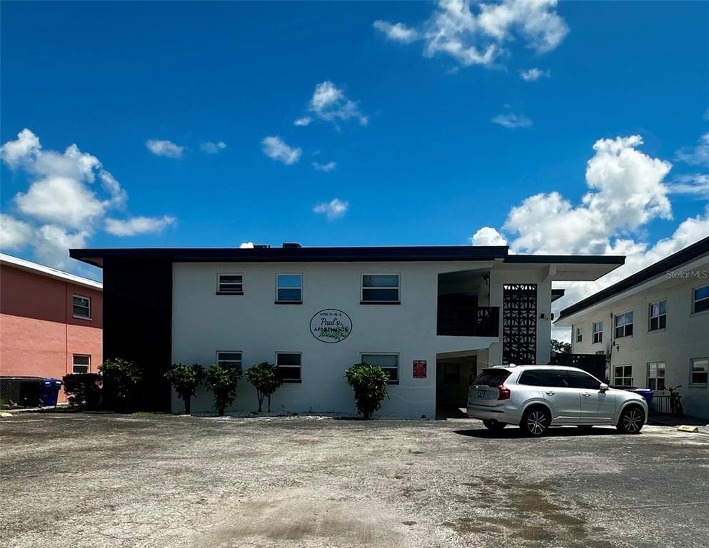 11705 3RD STREET E UNIT 1 TREASURE ISLAND, FL 33706