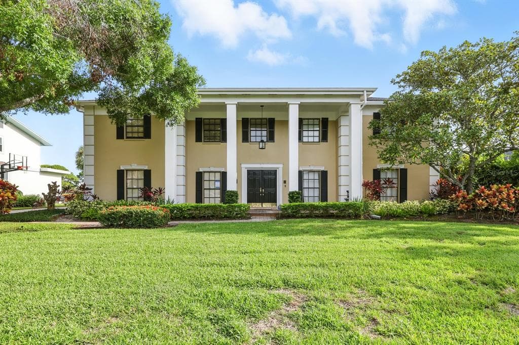 2932 SANDPIPER PLACE CLEARWATER, FL 33762