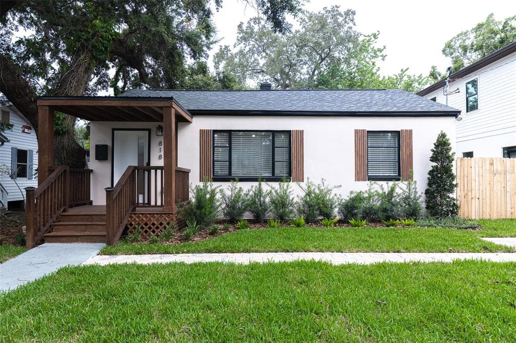 818 W PLYMOUTH STREET TAMPA, FL 33603