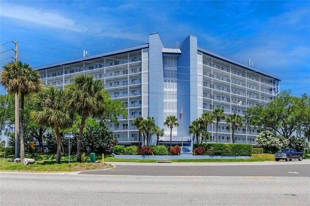 4939 FLORAMAR TERRACE UNIT 605 NEW PORT RICHEY, FL 34652