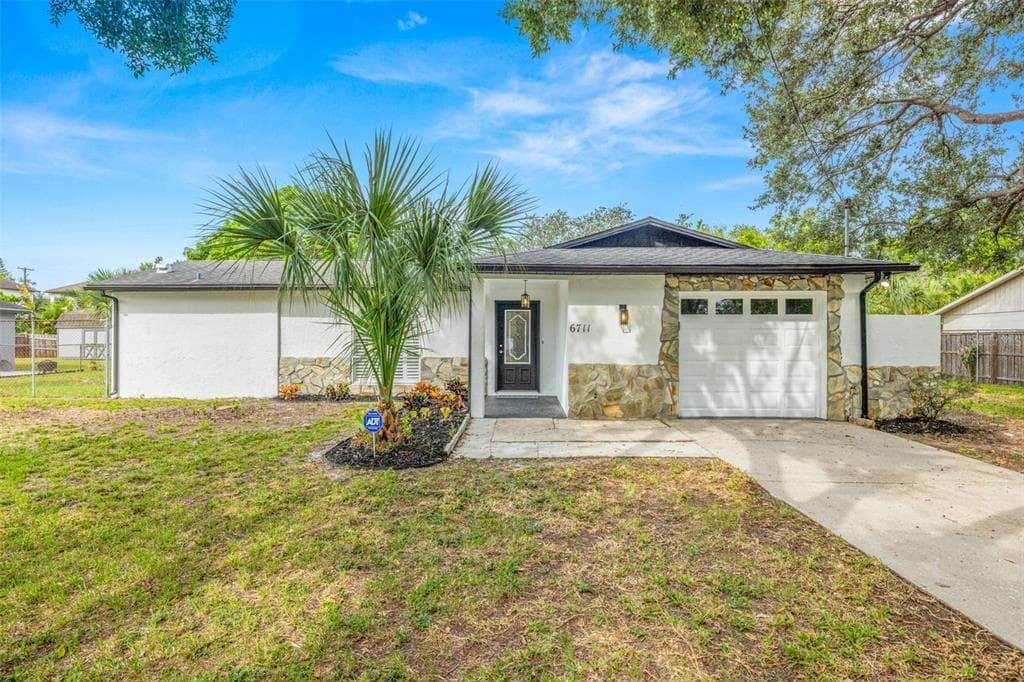 6711 S ENGLEWOOD AVENUE TAMPA, FL 33611