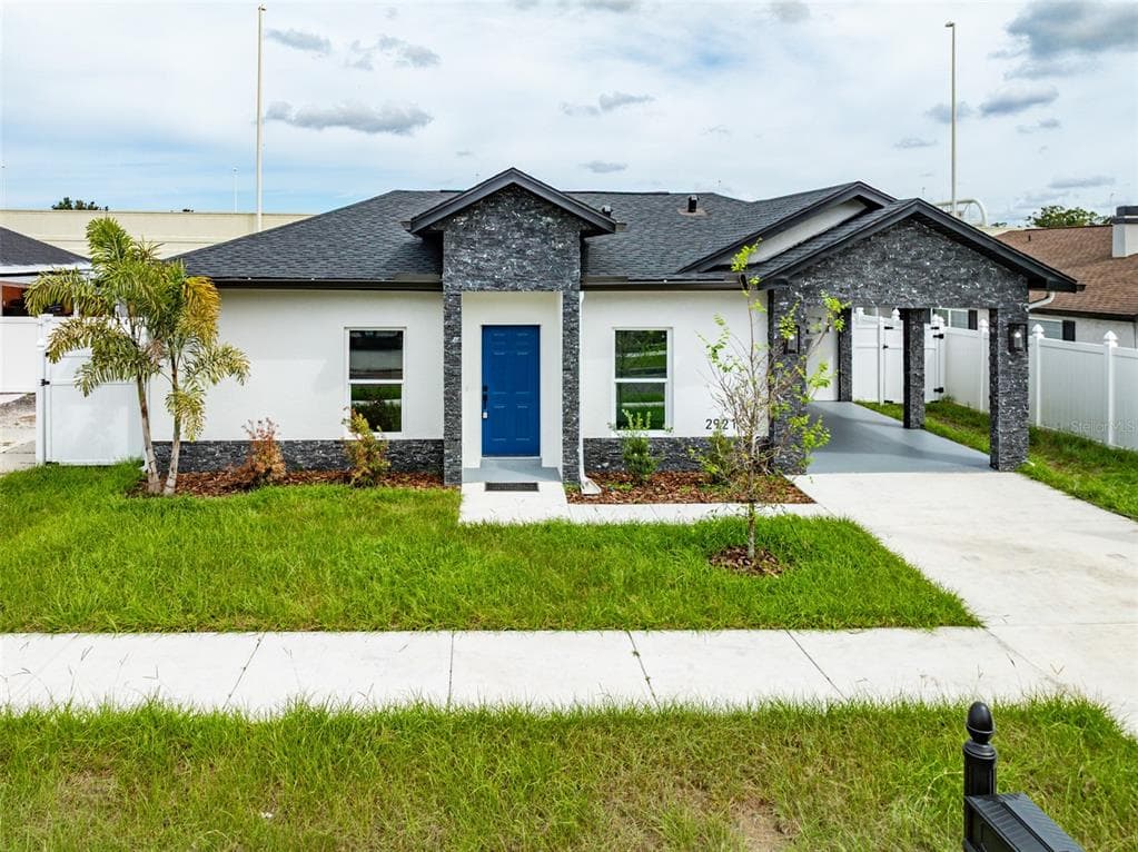 2921 W LA SALLE STREET TAMPA, FL 33607