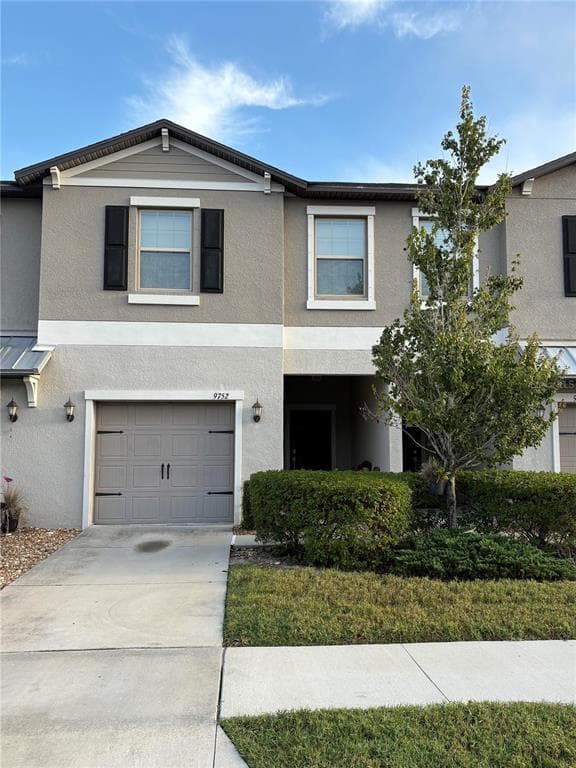 9752 PEMBROOKE PINES DRIVE SUN CITY CENTER, FL 33573