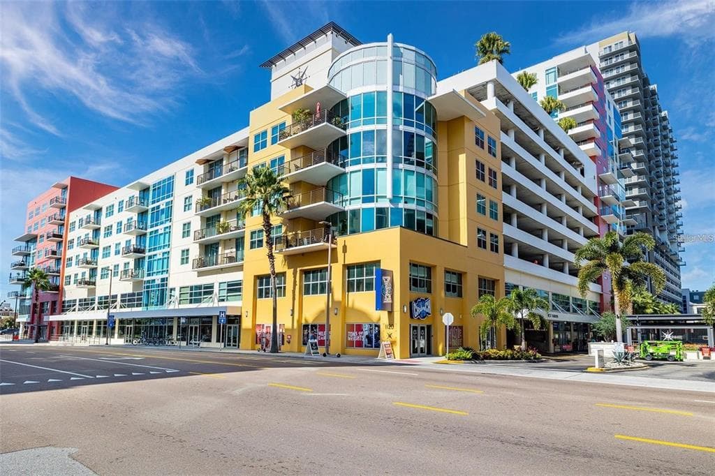 1120 E KENNEDY BOULEVARD UNIT 1210 TAMPA, FL 33602