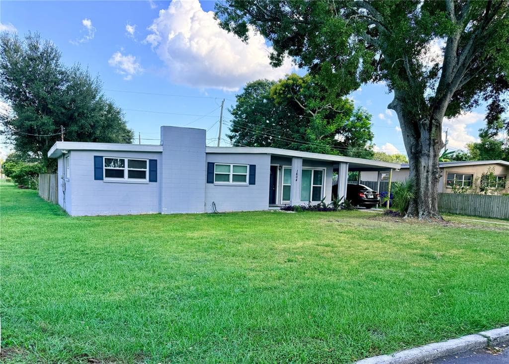 1604 CRYSTAL COURT E