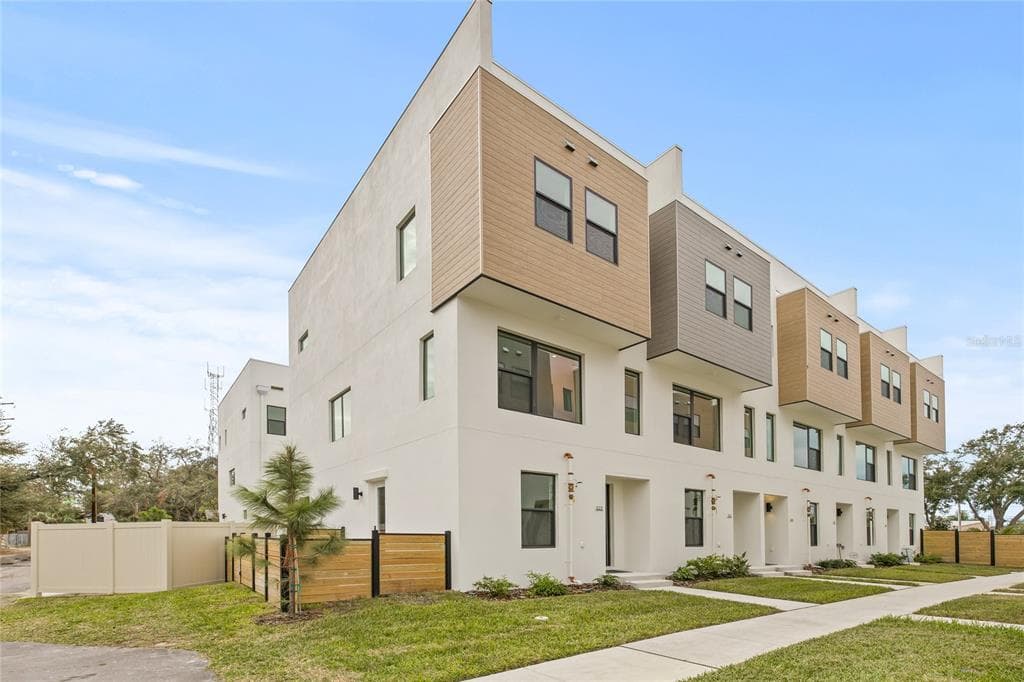 319 15TH STREET N ST PETERSBURG, FL 33705