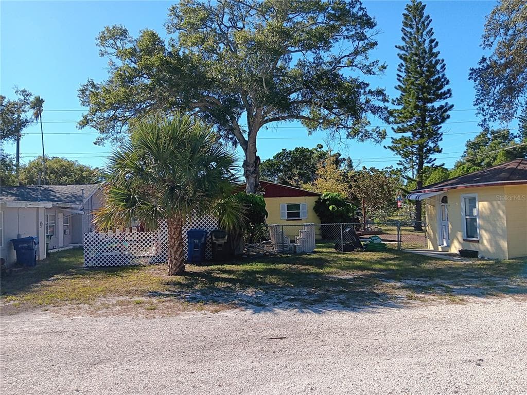 374 3RD STREET NW LARGO, FL 33770