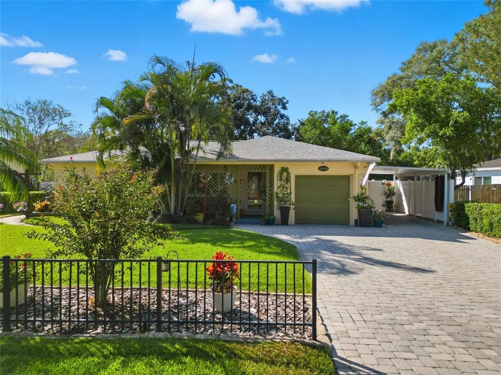 10310 N OAKLEAF AVENUE TAMPA, FL 33612