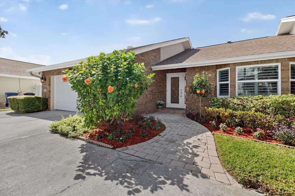 6130 BAYOU GRANDE BOULEVARD NE ST PETERSBURG, FL 33703
