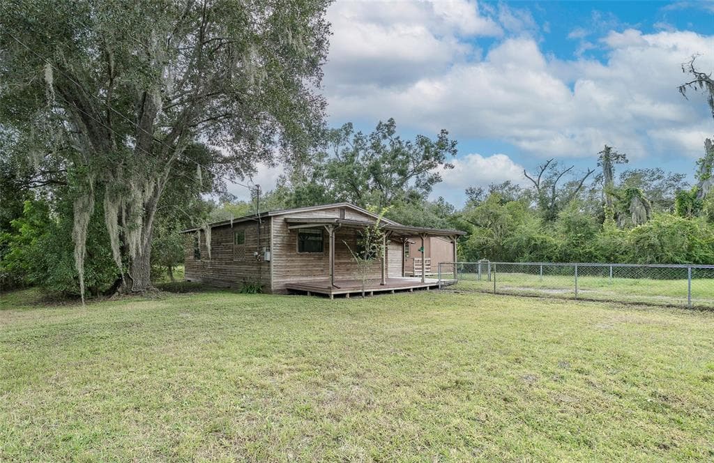 10011 E SLIGH AVENUE TAMPA, FL 33610