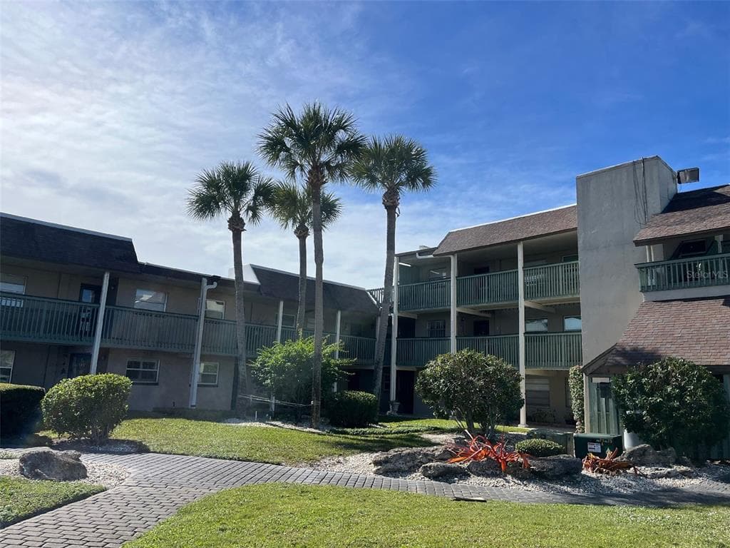 1028 APOLLO BEACH BOULEVARD UNIT 311 APOLLO BEACH, FL 33572