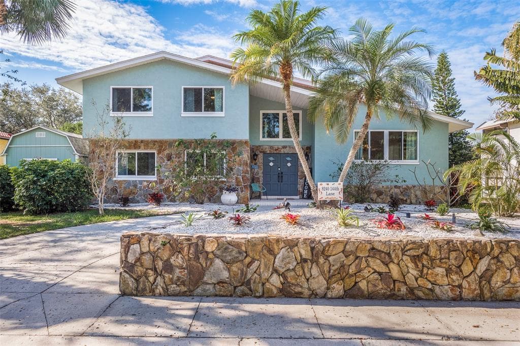 8240 144TH LANE SEMINOLE, FL 33776