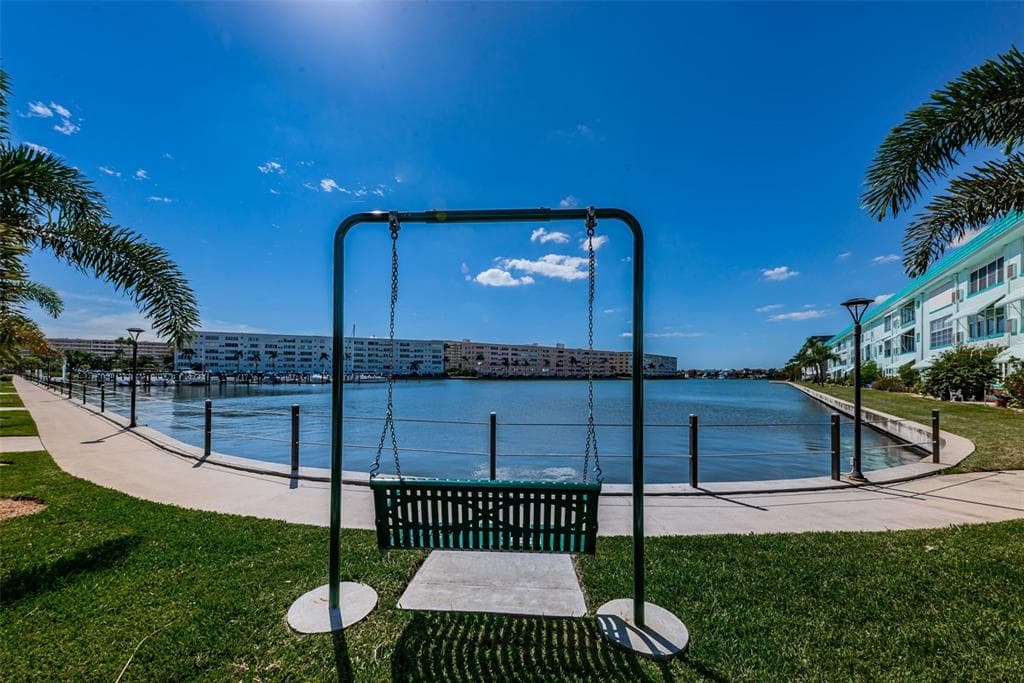 3010 59TH STREET S UNIT 302 GULFPORT, FL 33707