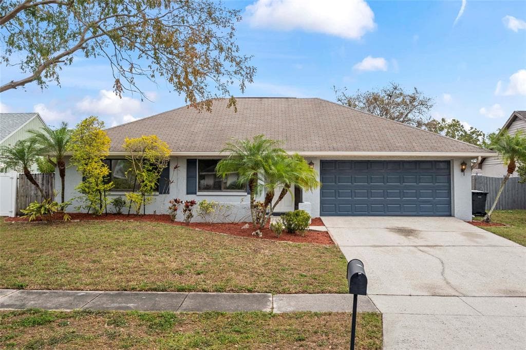 5002 PENNSBURY DRIVE TAMPA, FL 33624