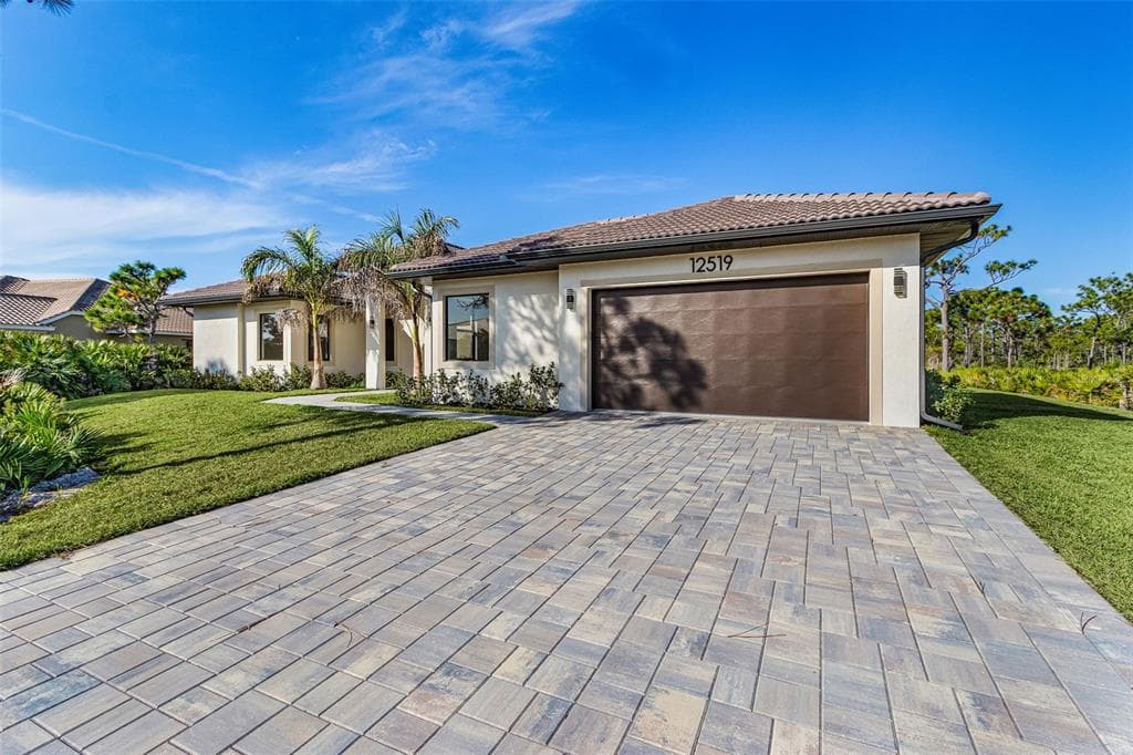 12519 CANOE TRL BOKEELIA, FL 33922
