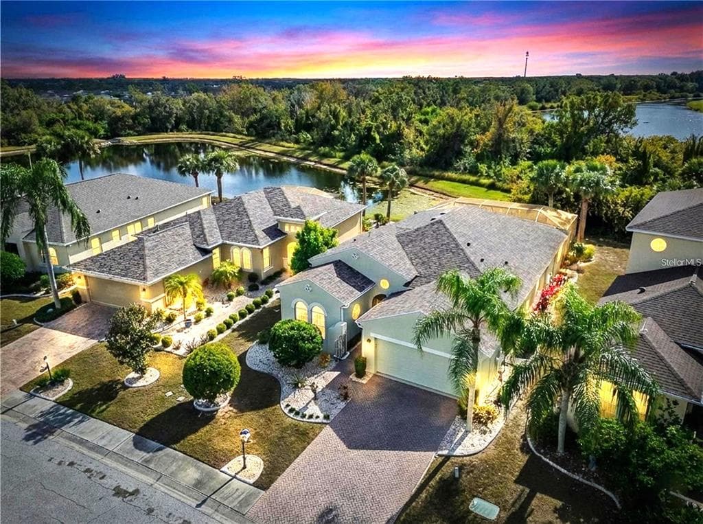 1032 REGAL MANOR WAY SUN CITY CENTER, FL 33573