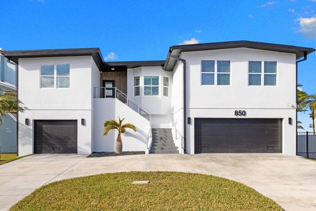 850 BAY POINT DRIVE MADEIRA BEACH, FL 33708
