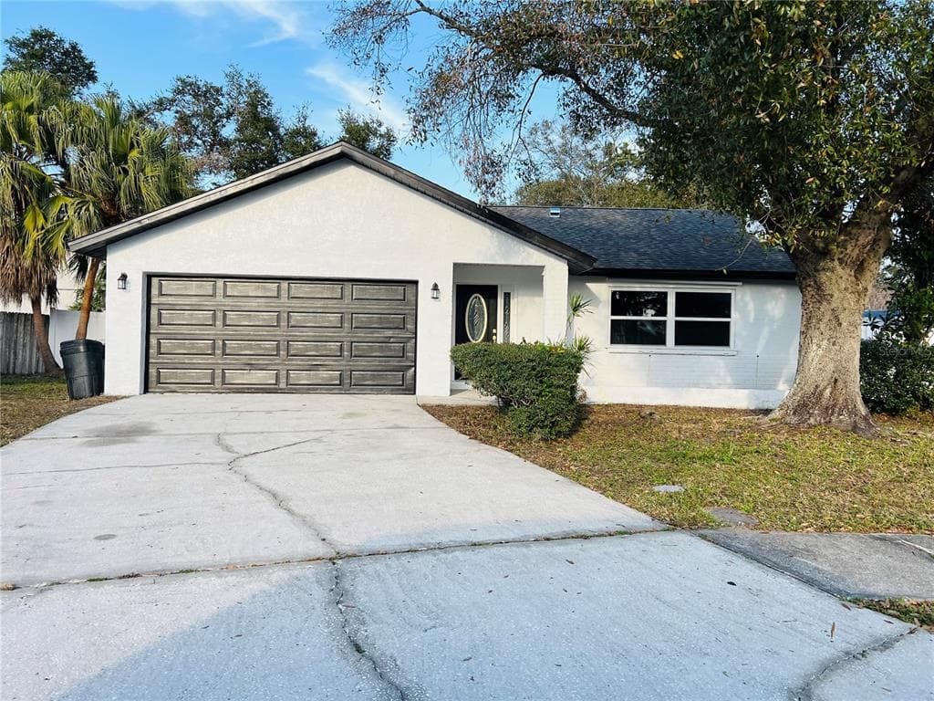 12195 71ST WAY LARGO, FL 33773