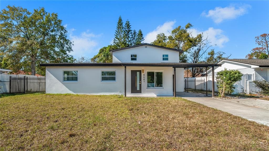 8641 MAY CIRCLE TAMPA, FL 33614