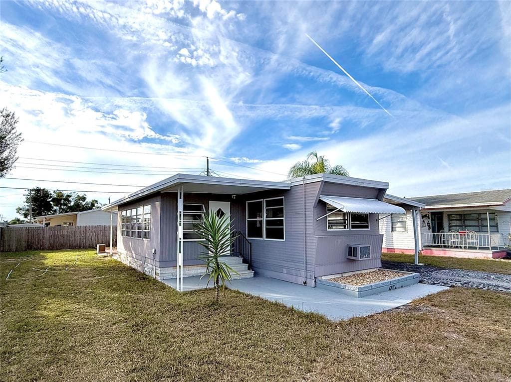 1909 LULLABY DRIVE HOLIDAY, FL 34691