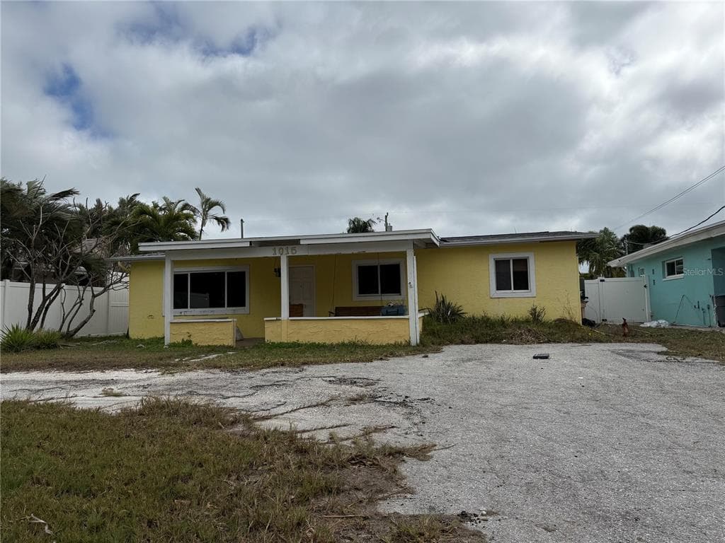 1015 BOCA CIEGA ISLE DRIVE ST PETE BEACH, FL 33706