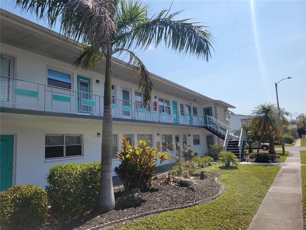 5945 21ST STREET N UNIT 18
