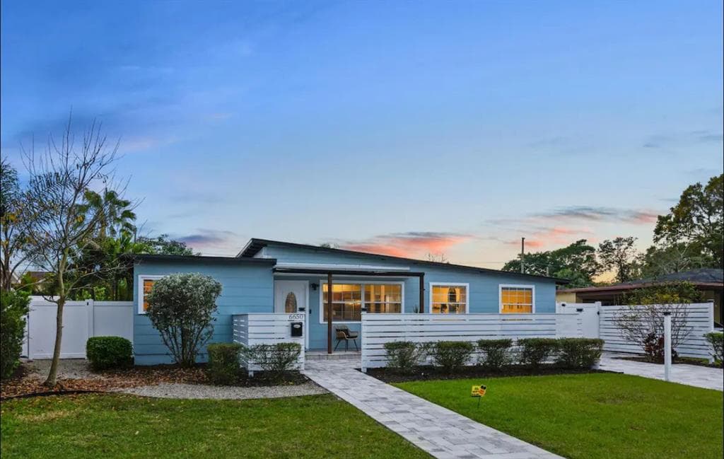 6650 4TH AVENUE N ST PETERSBURG, FL 33710