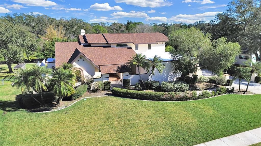 1930 COVE LANE