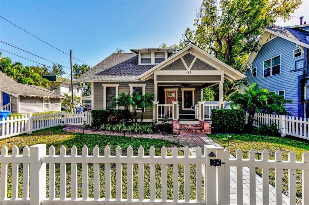 615 GROVE STREET N ST PETERSBURG, FL 33701