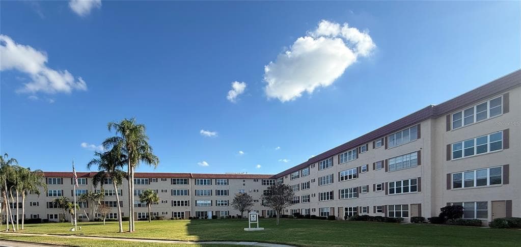 9950 62ND TERRACE N UNIT 216 ST PETERSBURG, FL 33708