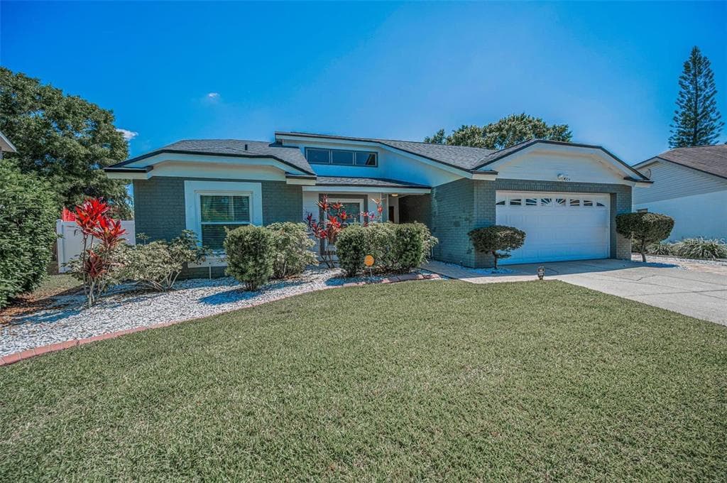 8904 BEELER DRIVE TAMPA, FL 33626