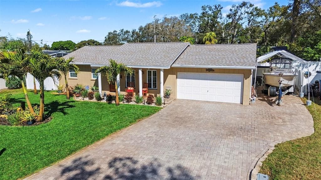 11653 PINEDALE AVENUE SEMINOLE, FL 33772
