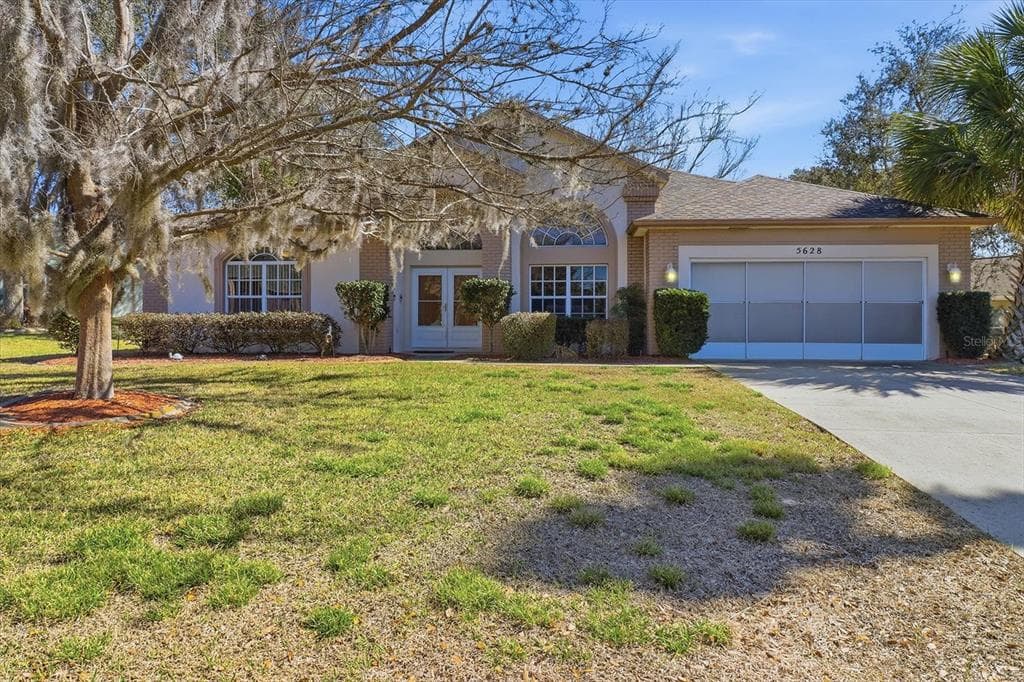 5628 W HUNTERS RIDGE CIRCLE LECANTO, FL 34461