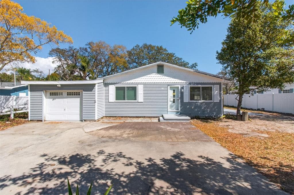1623 S PRESCOTT AVENUE CLEARWATER, FL 33756