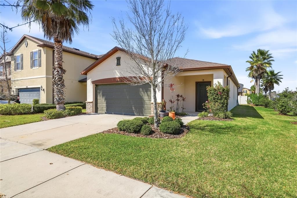 1724 PASSAGE KEY LANE