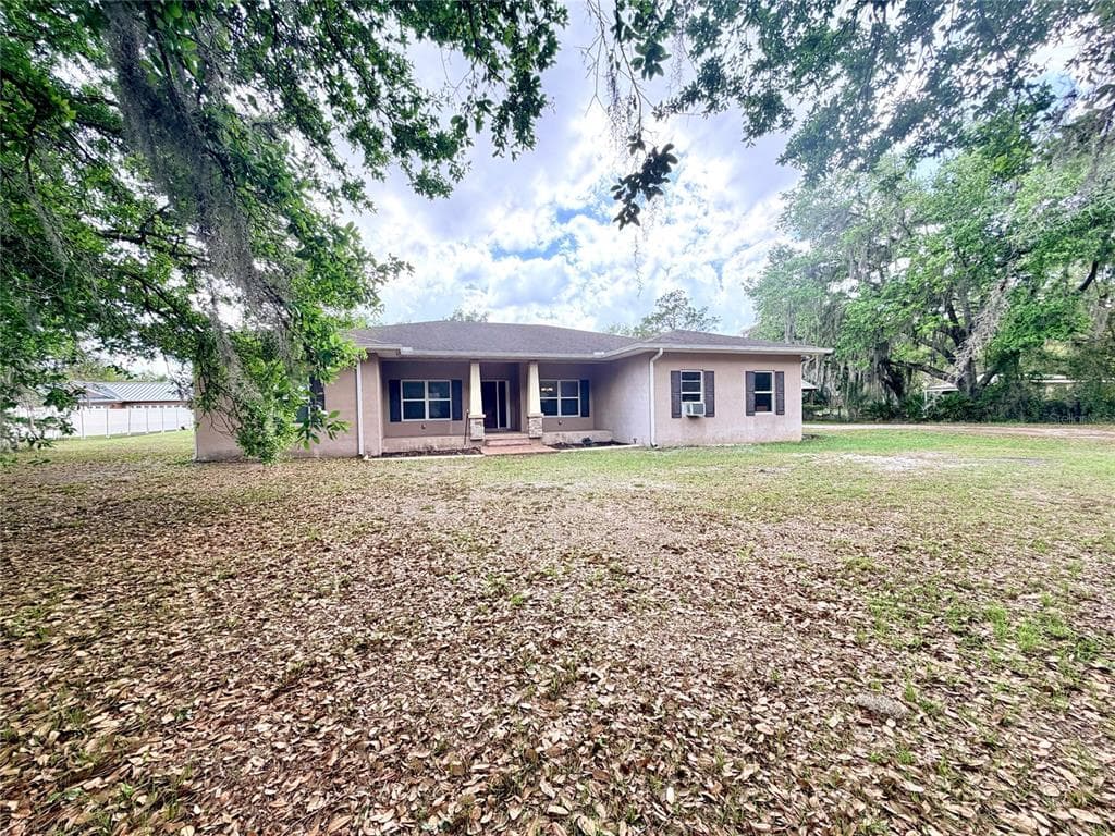 7001 W DORMANY ROAD PLANT CITY, FL 33565