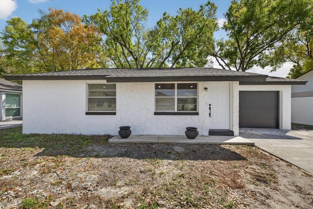 8915 SABODA COURT TAMPA, FL 33634