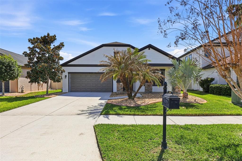 21486 BILLOWY JAUNT DR LAND O LAKES, FL 34637