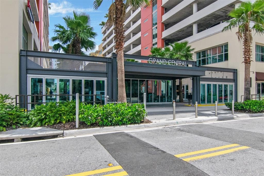 1120 E KENNEDY BOULEVARD UNIT 1117 TAMPA, FL 33602