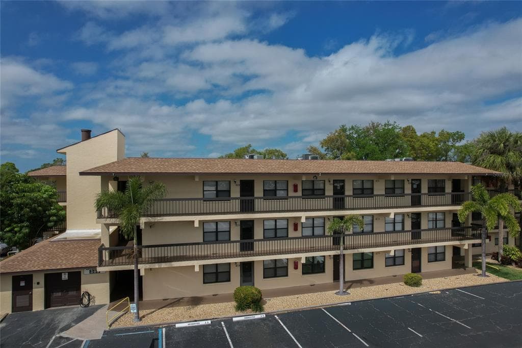 305 30TH AVENUE W UNIT A208 BRADENTON, FL 34205