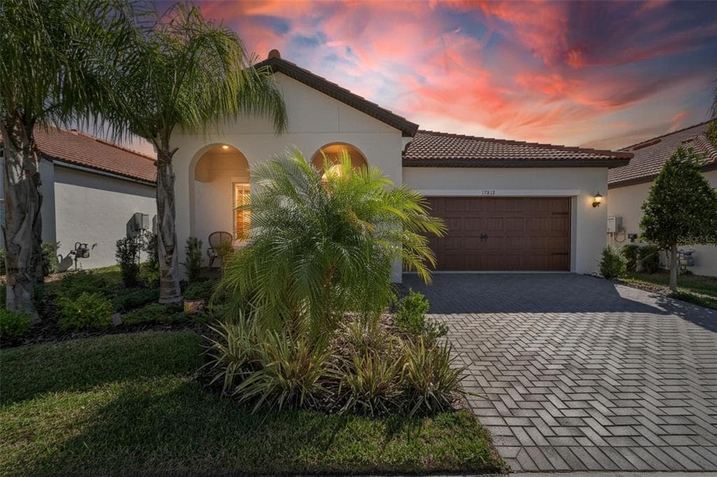 17212 HOLLY WELL AVENUE WIMAUMA, FL 33598
