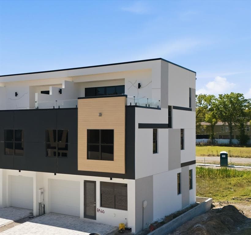 8460 MODANO PLACE TAMPA, FL 33614