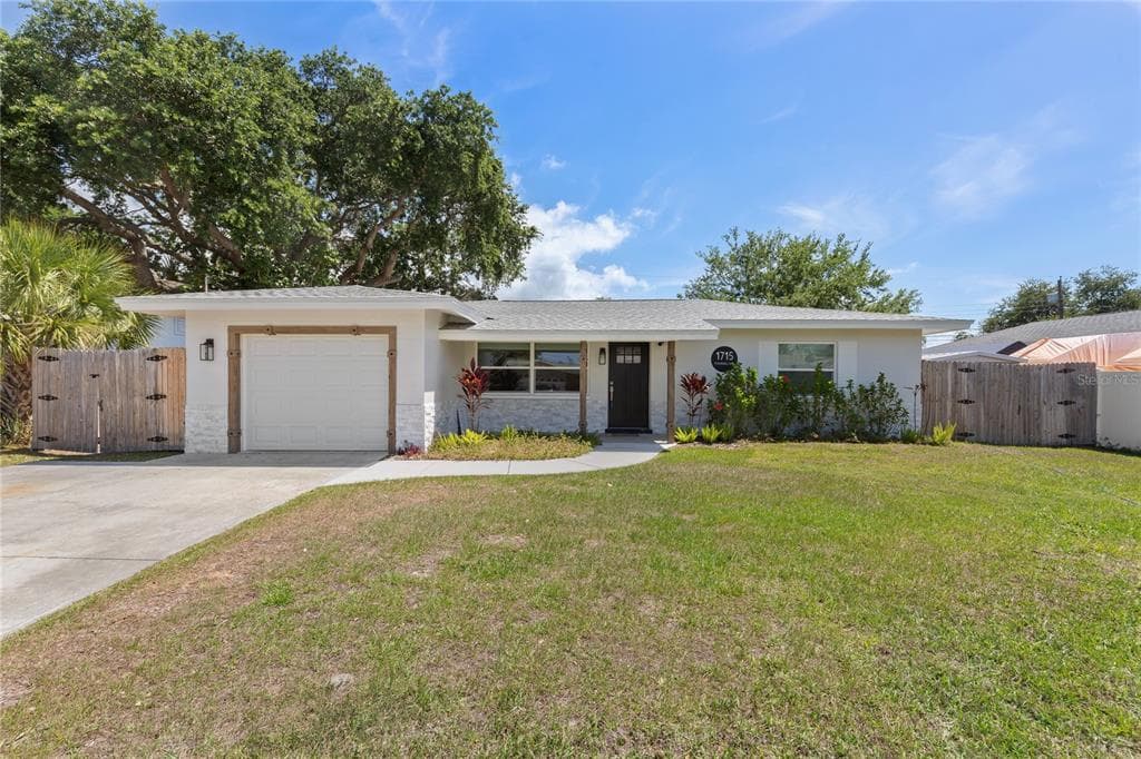 1715 THOMAS DRIVE CLEARWATER, FL 33759