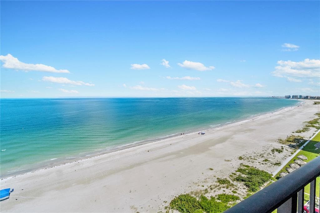 1480 GULF BOULEVARD UNIT 1104 CLEARWATER BEACH, FL 33767