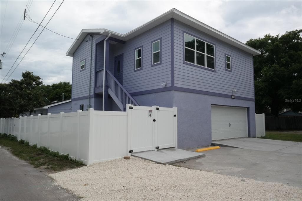 1025 7TH STREET UNIT 1/2 ST PETERSBURG, FL 33701