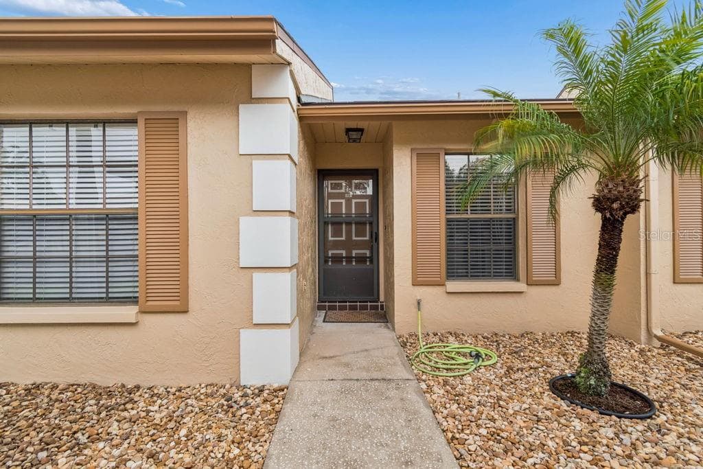 4753 SUNNY LOOP HOLIDAY, FL 34690