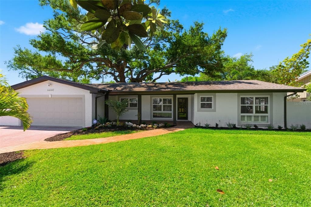 8326 40TH PLACE N ST PETERSBURG, FL 33709