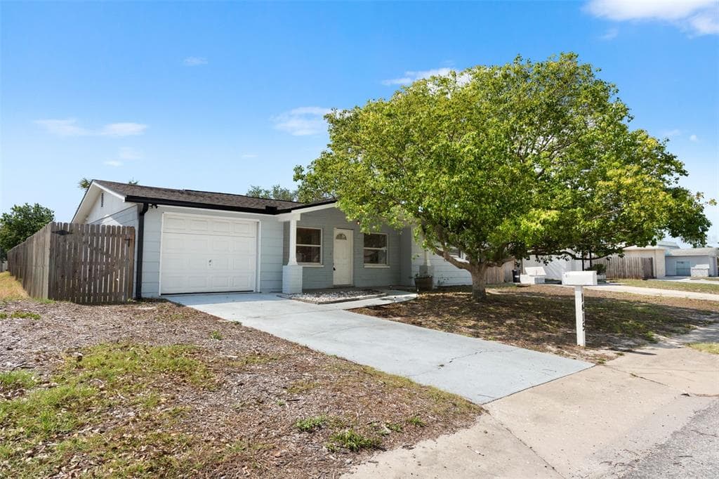 1415 BRIXTON LANE HOLIDAY, FL 34691