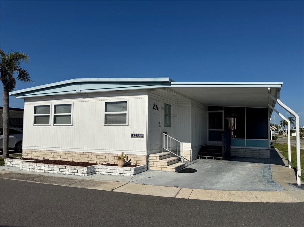 82199 F STREET N UNIT 199 PINELLAS PARK, FL 33781