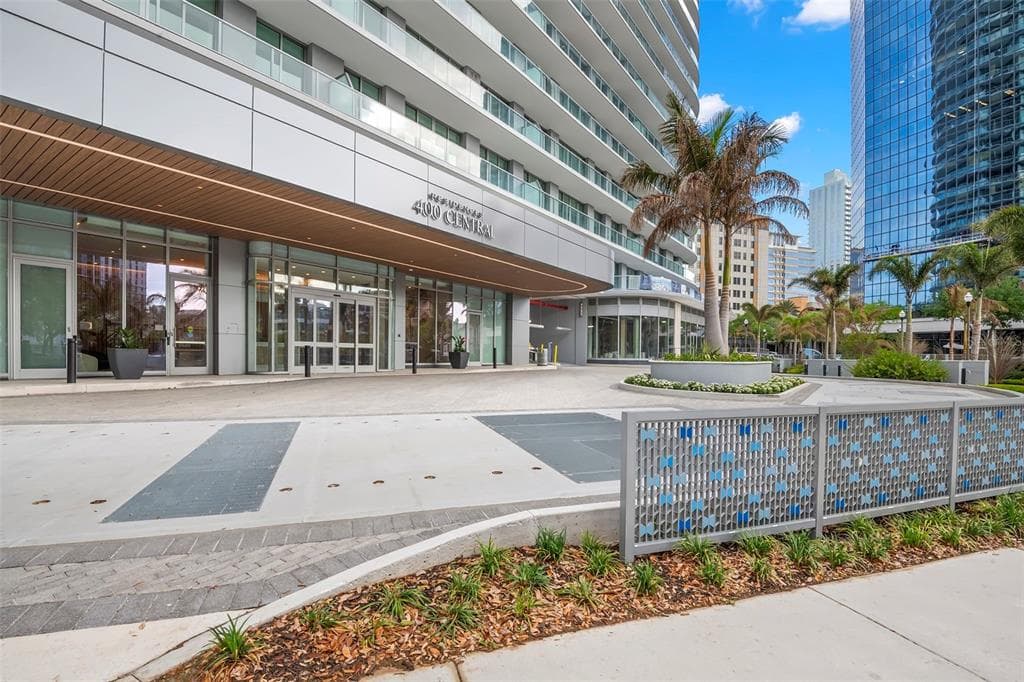 400 CENTRAL AVENUE UNIT 1909